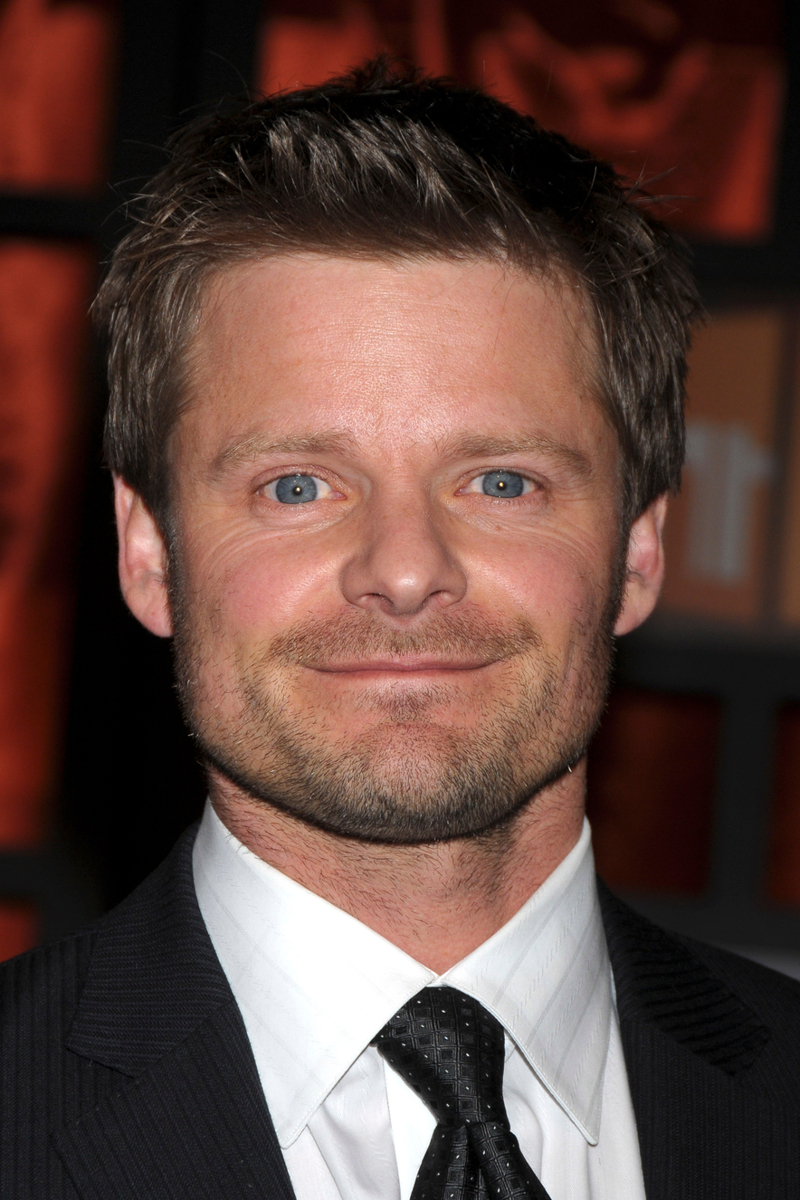 How tall is Steve Zahn?